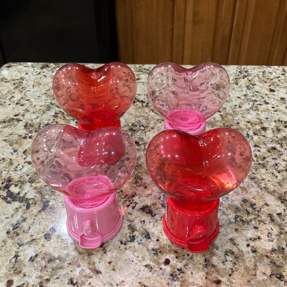 NWT Valentine’s Day Heart Gumball Machines